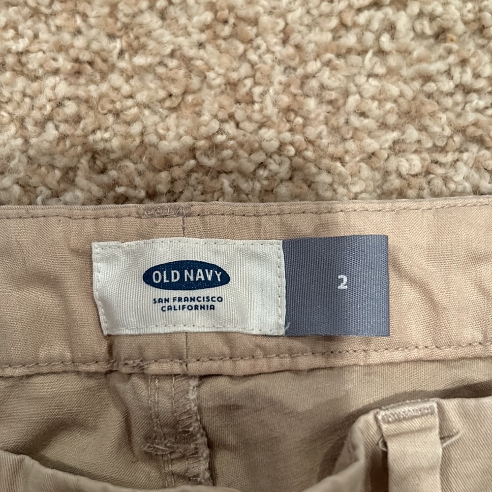 Shorts - Picture 2 of 3
